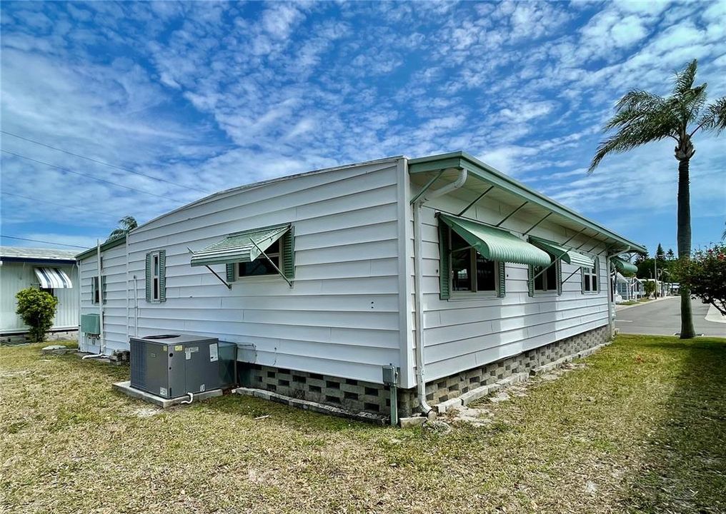 En Venta: $119,900 (2 camas, 2 baños, 864 Pies cuadrados)