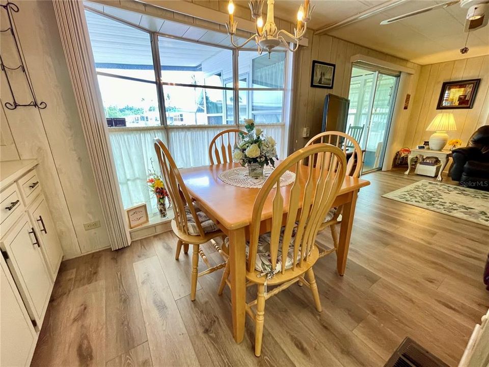 En Venta: $119,900 (2 camas, 2 baños, 864 Pies cuadrados)