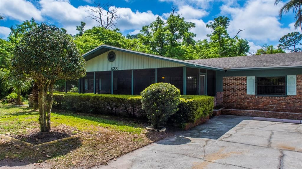 Recently Sold: $389,900 (4 beds, 2 baths, 1860 Square Feet)