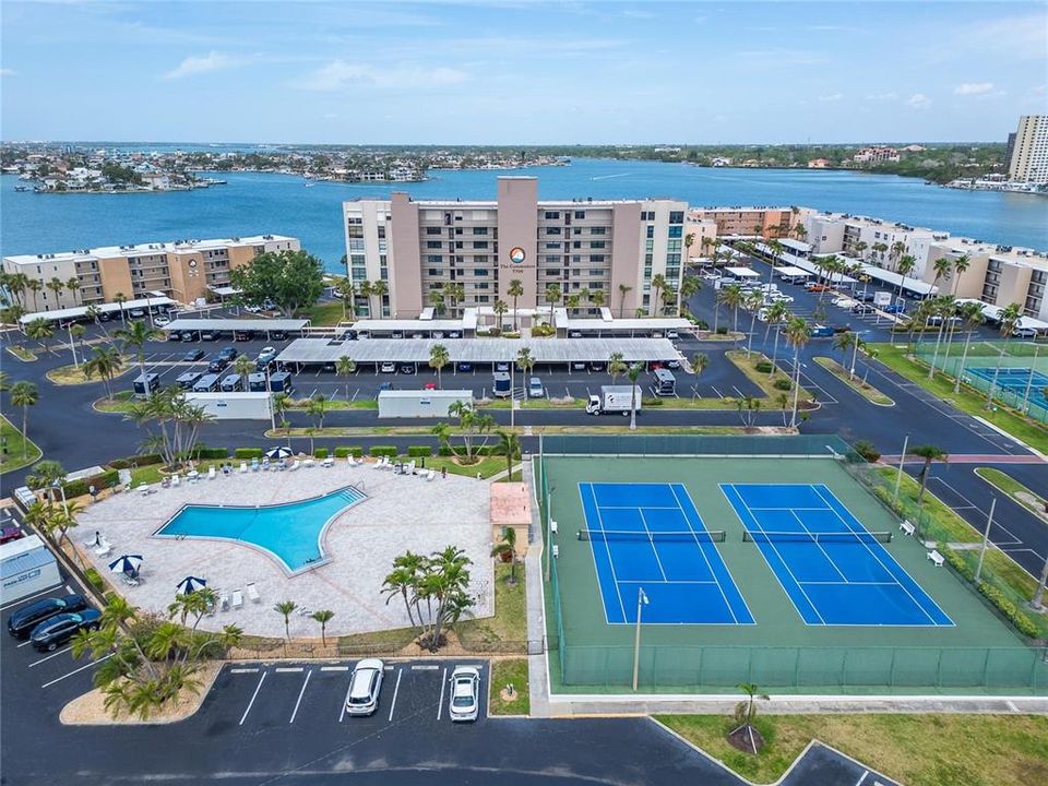 На продажу: $349,999 (1 спален, 1 ванн, 940 Квадратных фут)