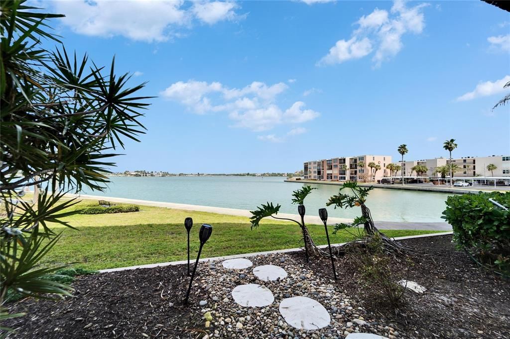 На продажу: $349,999 (1 спален, 1 ванн, 940 Квадратных фут)