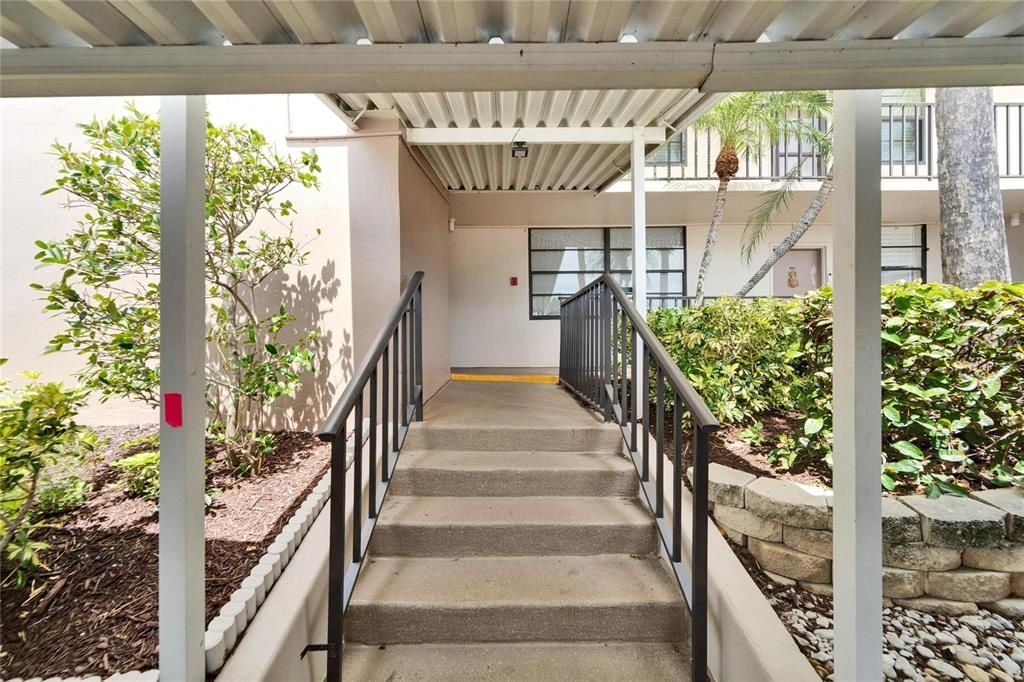 На продажу: $349,999 (1 спален, 1 ванн, 940 Квадратных фут)