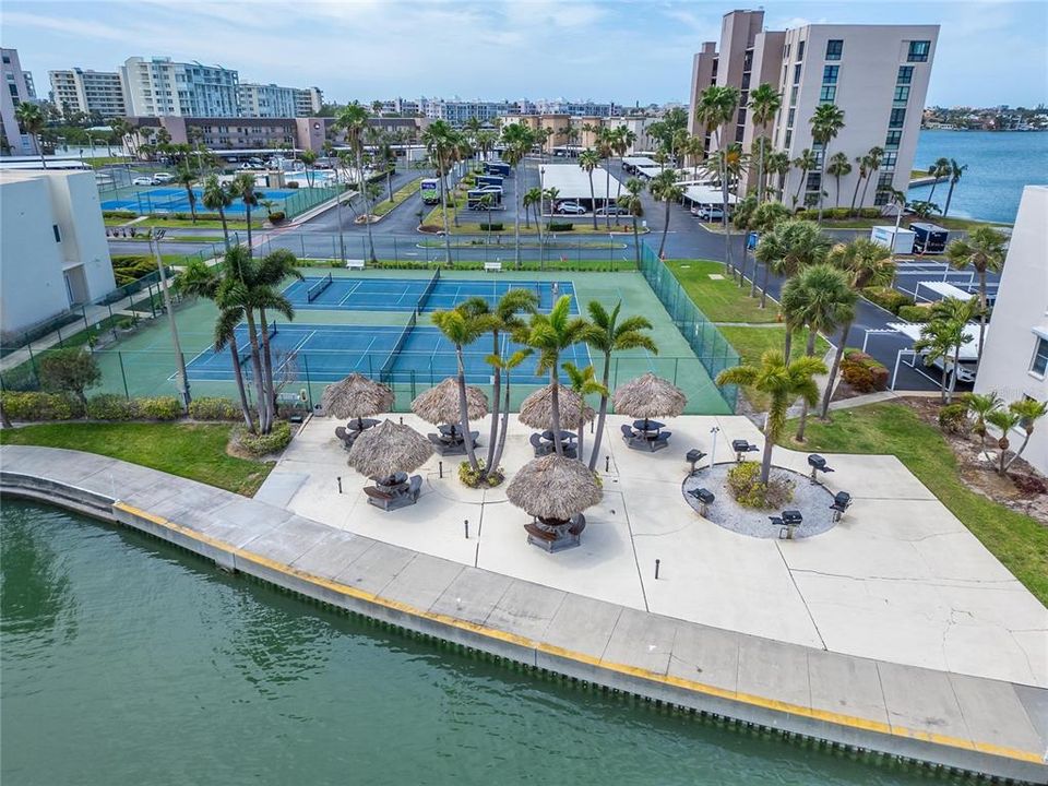 На продажу: $349,999 (1 спален, 1 ванн, 940 Квадратных фут)