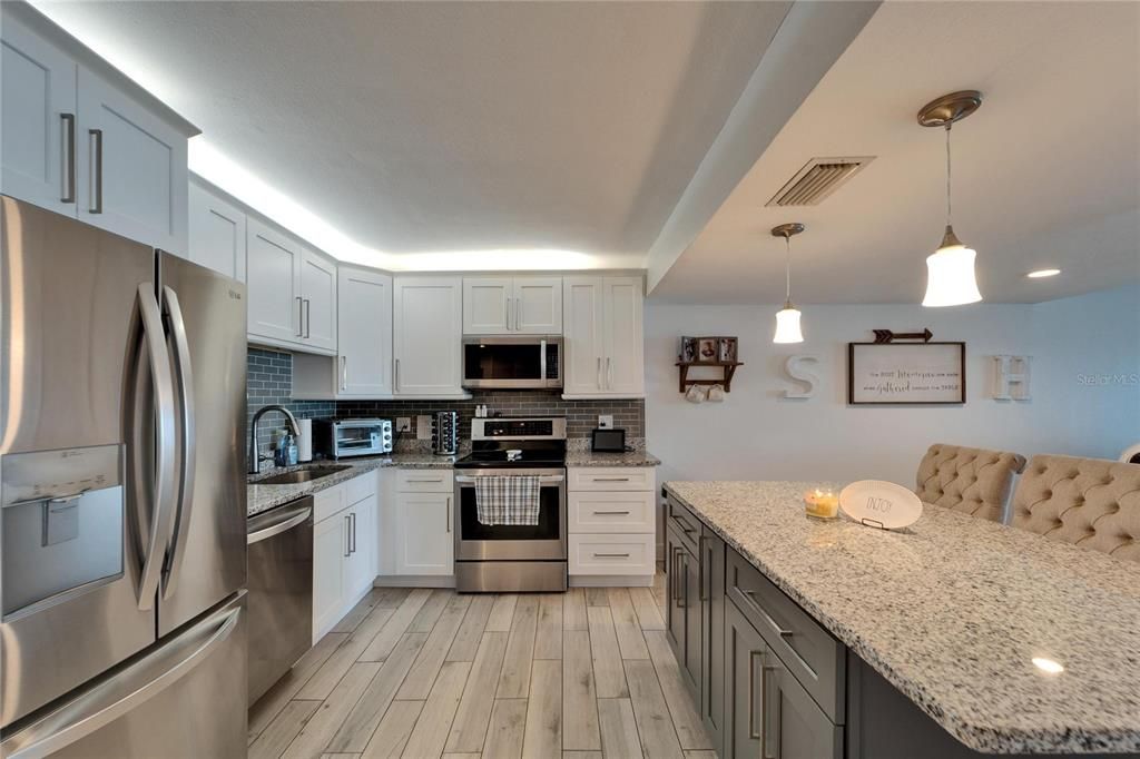 На продажу: $349,999 (1 спален, 1 ванн, 940 Квадратных фут)