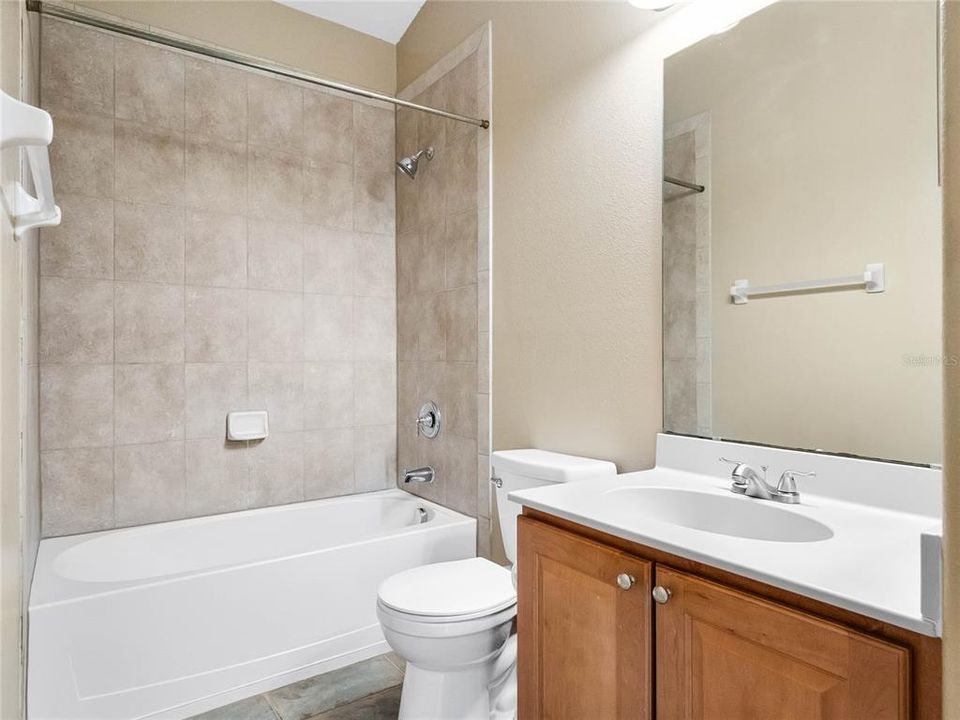 На продажу: $669,000 (6 спален, 4 ванн, 4476 Квадратных фут)