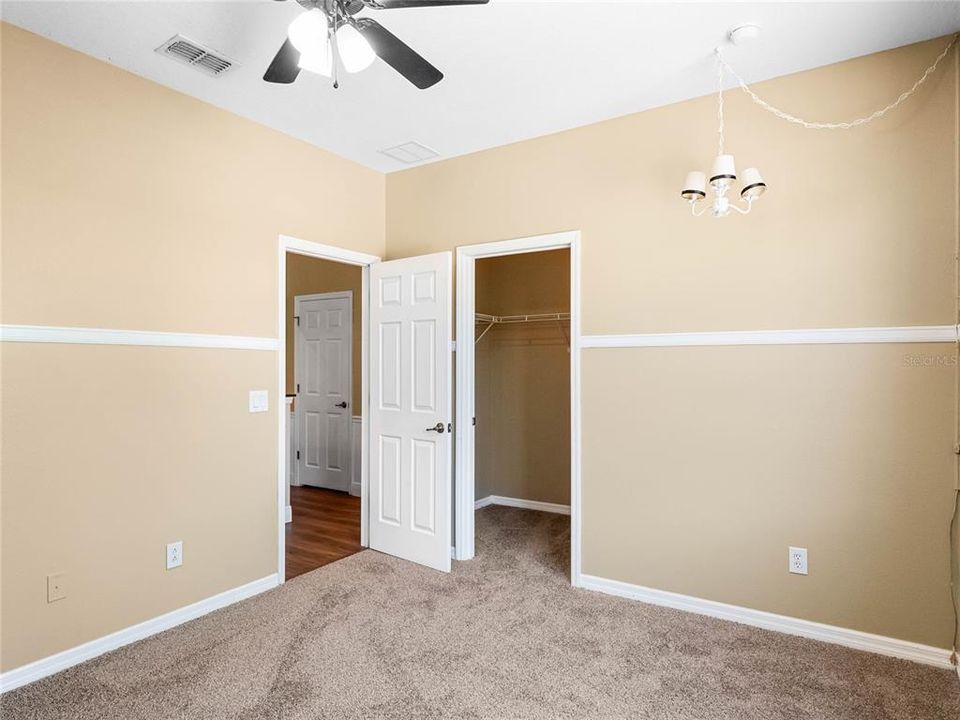 На продажу: $669,000 (6 спален, 4 ванн, 4476 Квадратных фут)