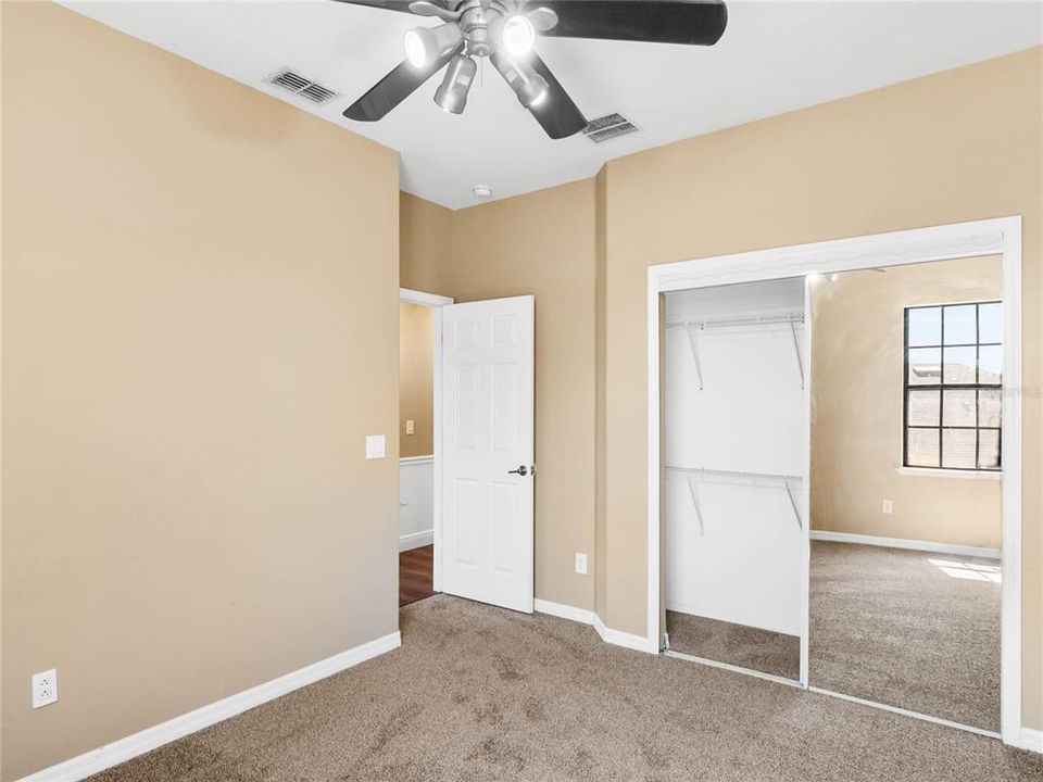 На продажу: $669,000 (6 спален, 4 ванн, 4476 Квадратных фут)