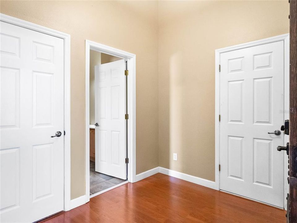 На продажу: $669,000 (6 спален, 4 ванн, 4476 Квадратных фут)