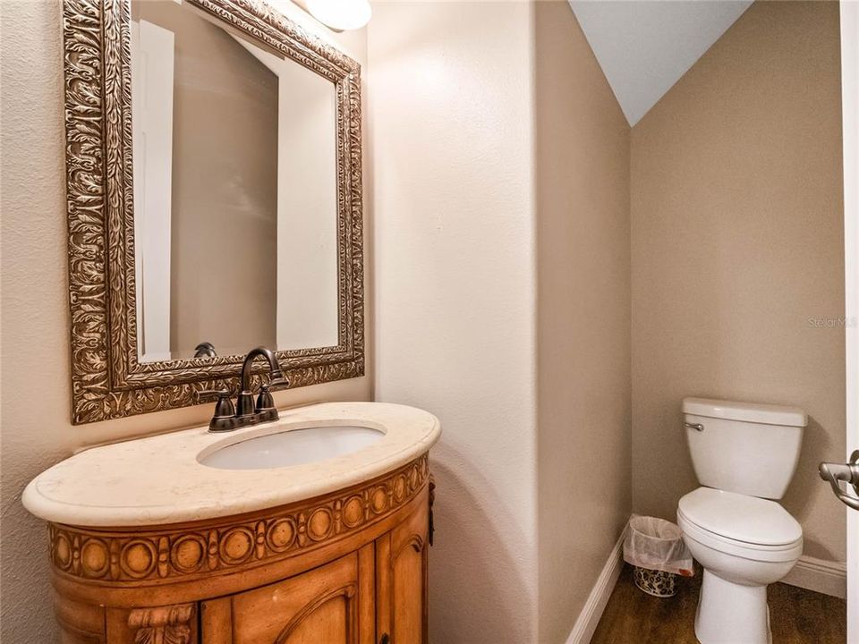 На продажу: $669,000 (6 спален, 4 ванн, 4476 Квадратных фут)