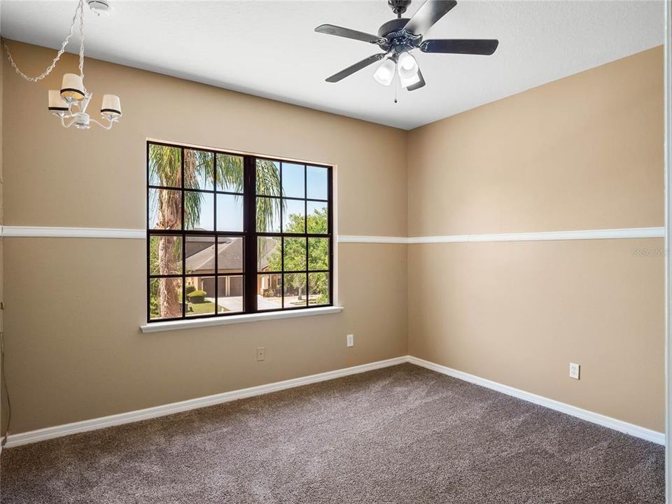 На продажу: $669,000 (6 спален, 4 ванн, 4476 Квадратных фут)