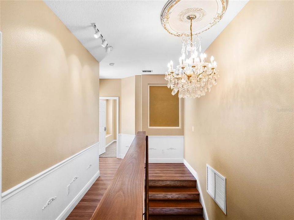 На продажу: $669,000 (6 спален, 4 ванн, 4476 Квадратных фут)