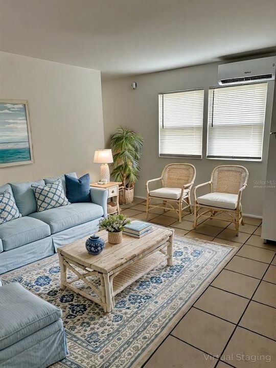 For Sale: $99,900 (1 beds, 1 baths, 480 Square Feet)