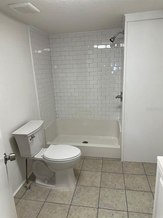 For Sale: $99,900 (1 beds, 1 baths, 480 Square Feet)