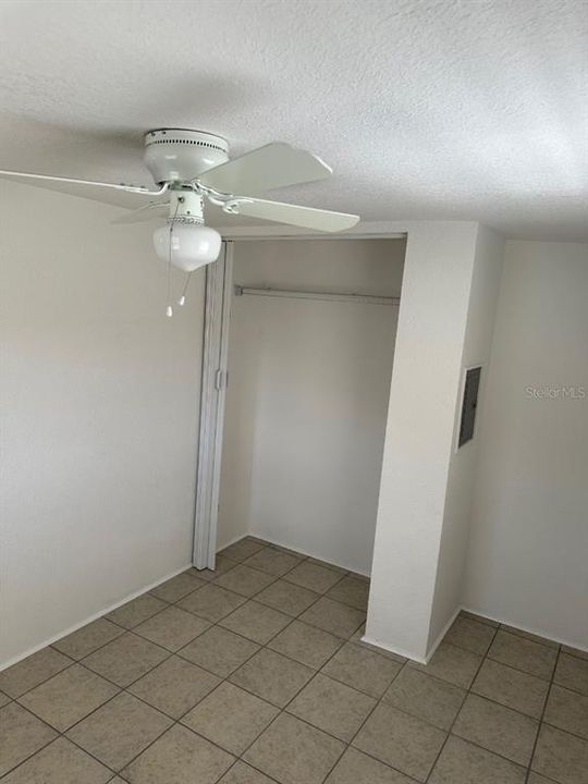 For Sale: $99,900 (1 beds, 1 baths, 480 Square Feet)