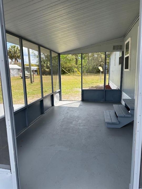 For Sale: $99,900 (1 beds, 1 baths, 480 Square Feet)