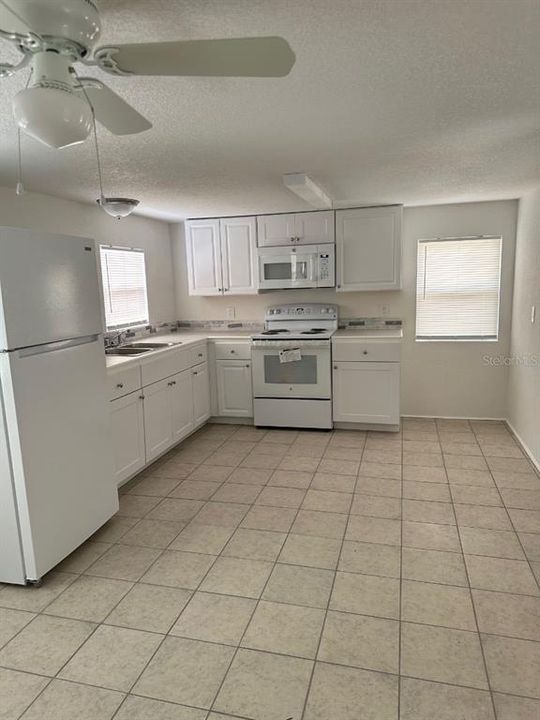 For Sale: $99,900 (1 beds, 1 baths, 480 Square Feet)