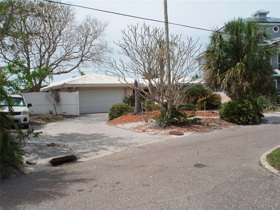 For Sale: $1,799,000 (0.31 acres)