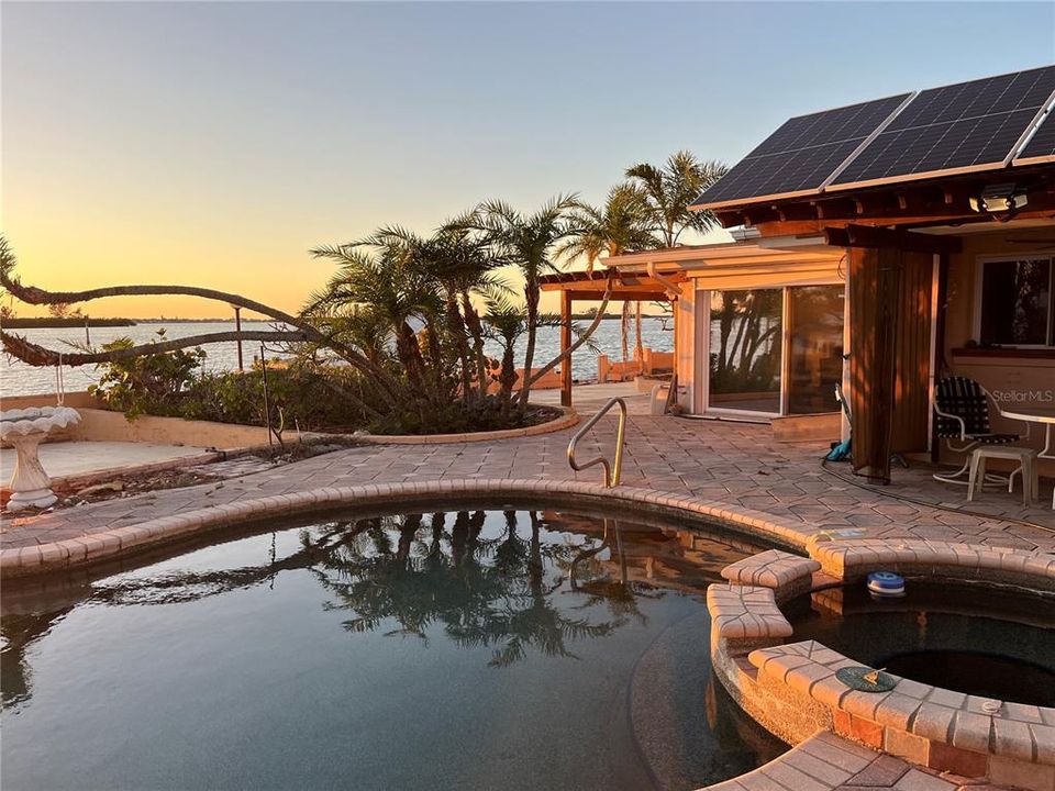 For Sale: $1,799,000 (0.31 acres)