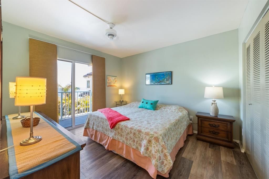 For Sale: $408,490 (1 beds, 1 baths, 594 Square Feet)