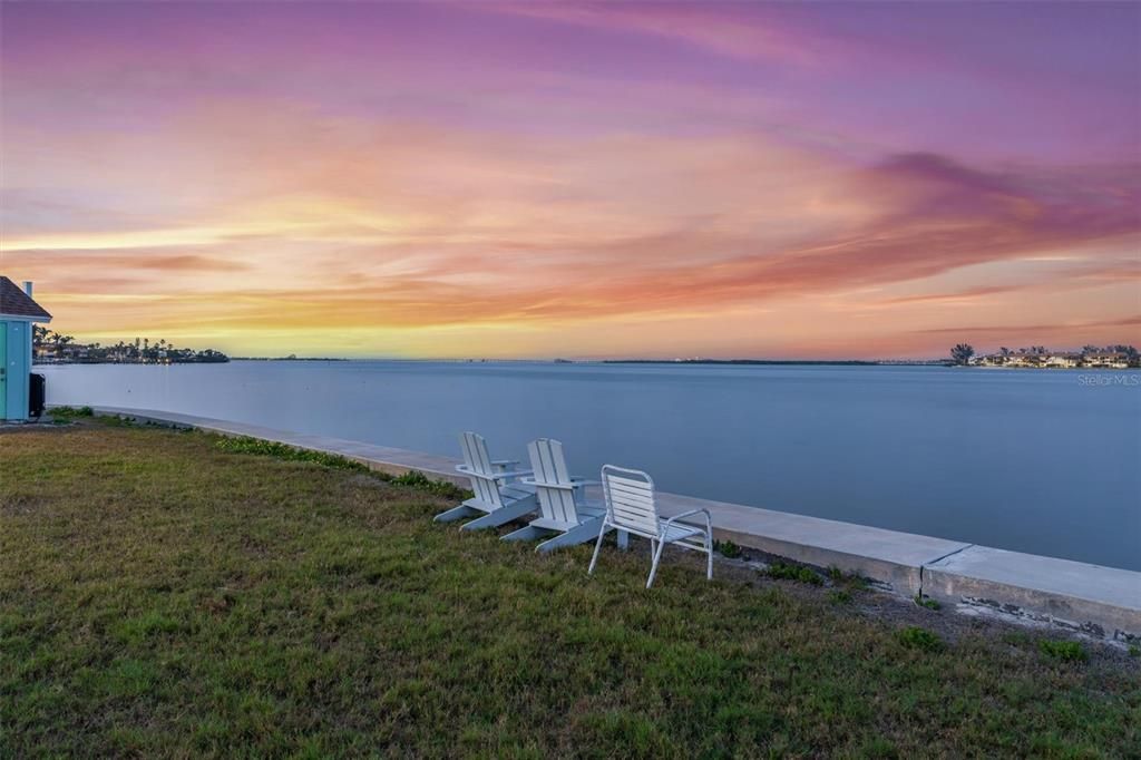 For Sale: $408,490 (1 beds, 1 baths, 594 Square Feet)