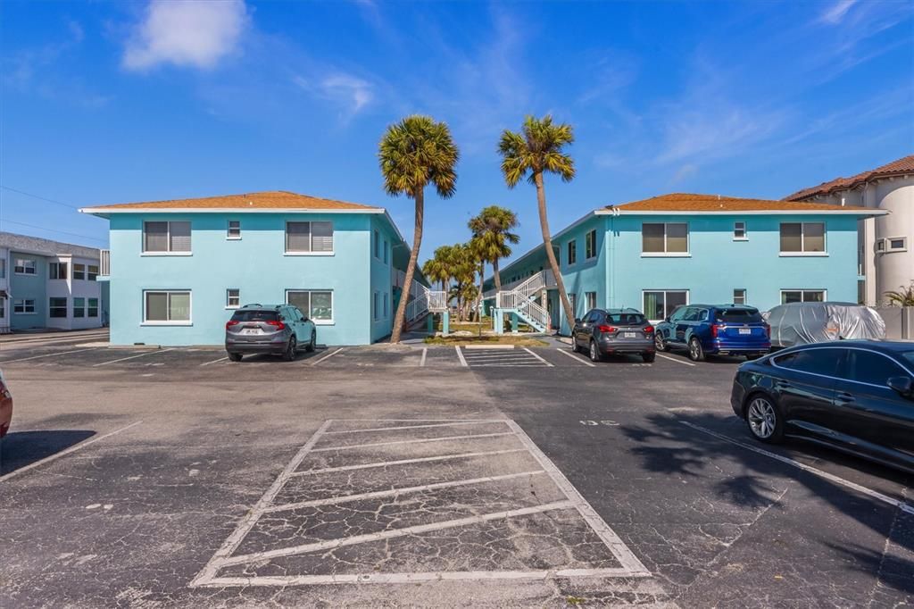 For Sale: $408,490 (1 beds, 1 baths, 594 Square Feet)