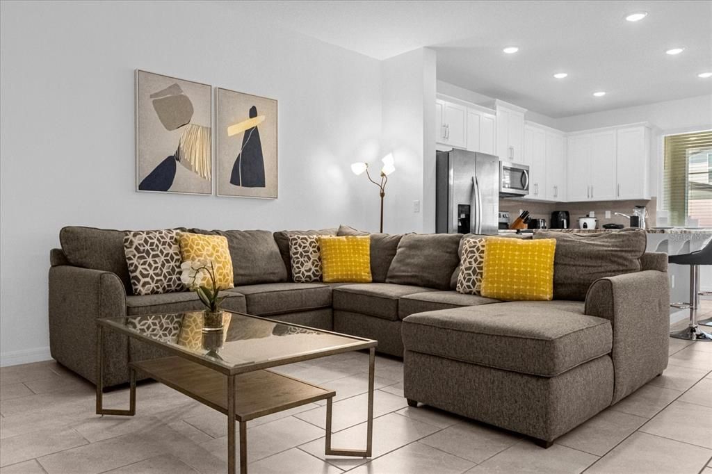 En Venta: $490,000 (4 camas, 4 baños, 2145 Pies cuadrados)