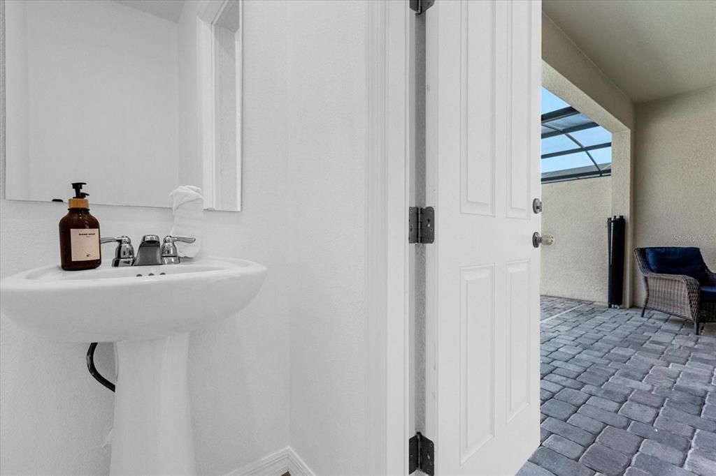 En Venta: $490,000 (4 camas, 4 baños, 2145 Pies cuadrados)