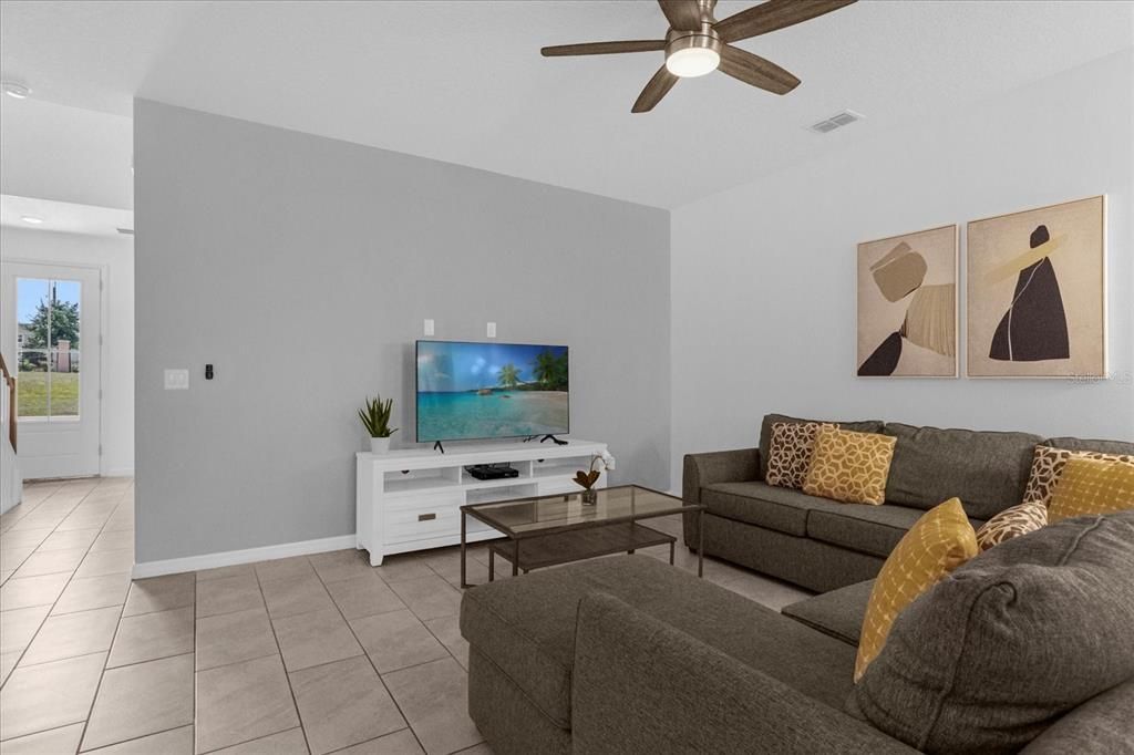 En Venta: $490,000 (4 camas, 4 baños, 2145 Pies cuadrados)