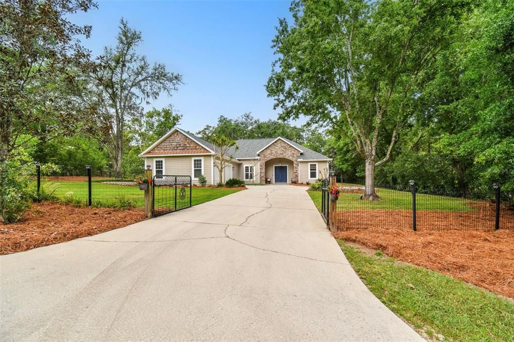 Недавно продано: $879,000 (5 спален, 3 ванн, 2865 Квадратных фут)