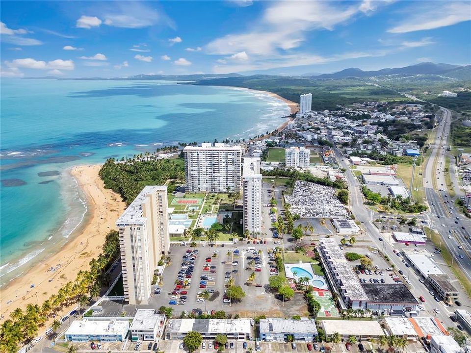 Active With Contract: $560,000 (2 beds, 2 baths, 1235 Square Feet)