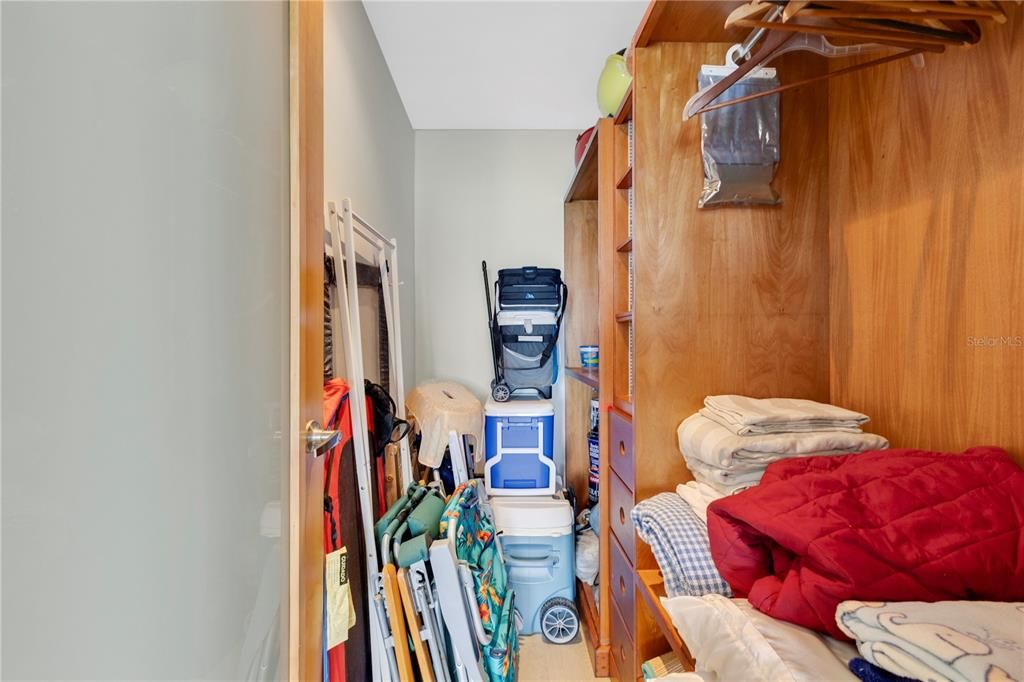 Active With Contract: $560,000 (2 beds, 2 baths, 1235 Square Feet)