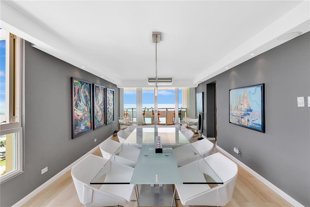 Active With Contract: $560,000 (2 beds, 2 baths, 1235 Square Feet)