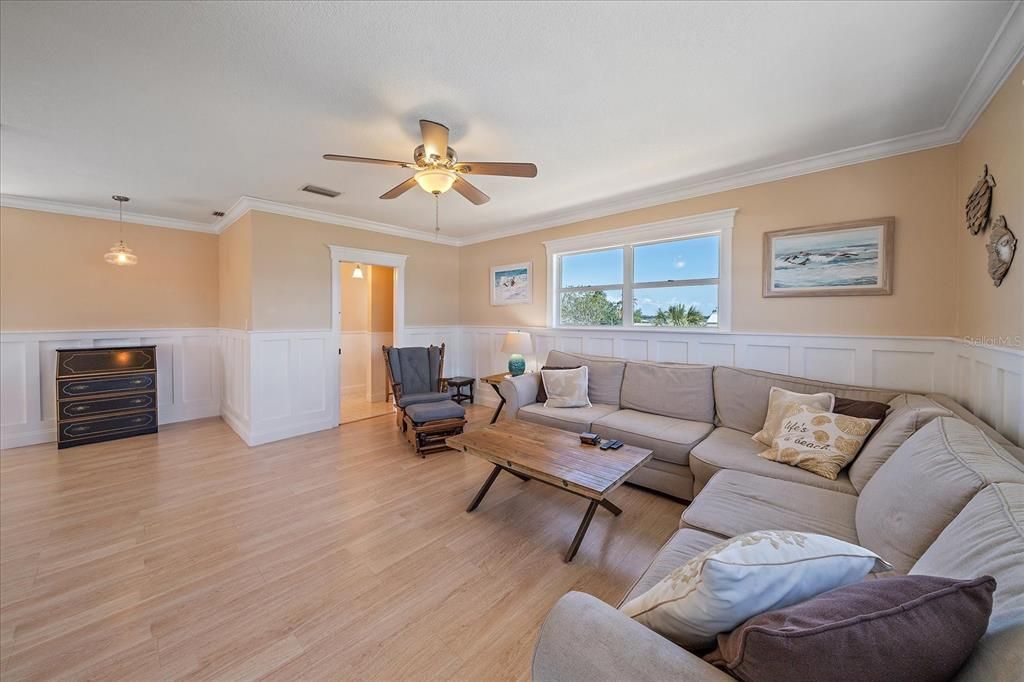 For Sale: $1,500,000 (5 beds, 4 baths, 4054 Square Feet)