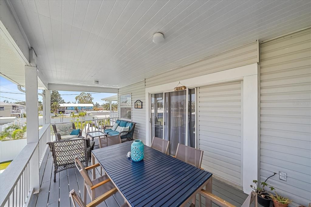 For Sale: $1,500,000 (5 beds, 4 baths, 4054 Square Feet)