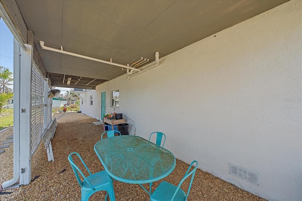 For Sale: $1,500,000 (5 beds, 4 baths, 4054 Square Feet)