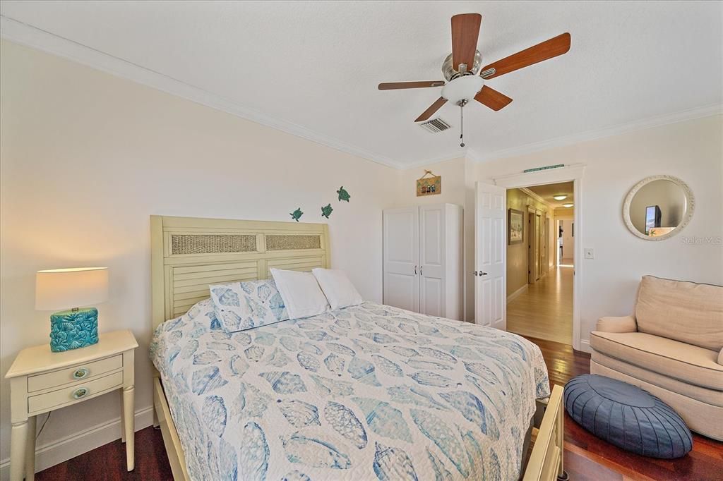 For Sale: $1,500,000 (5 beds, 4 baths, 4054 Square Feet)