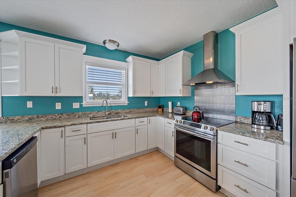 For Sale: $1,500,000 (5 beds, 4 baths, 4054 Square Feet)