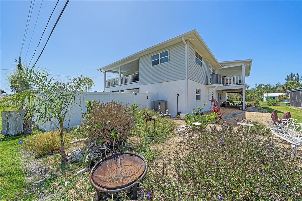 For Sale: $1,500,000 (5 beds, 4 baths, 4054 Square Feet)