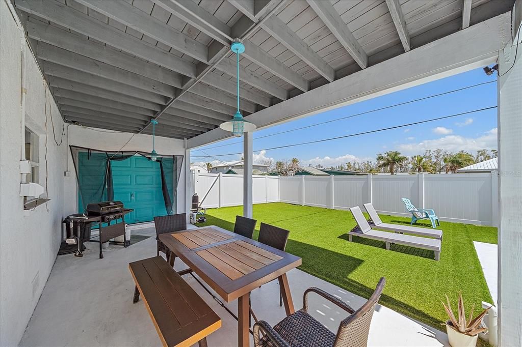 For Sale: $1,500,000 (5 beds, 4 baths, 4054 Square Feet)