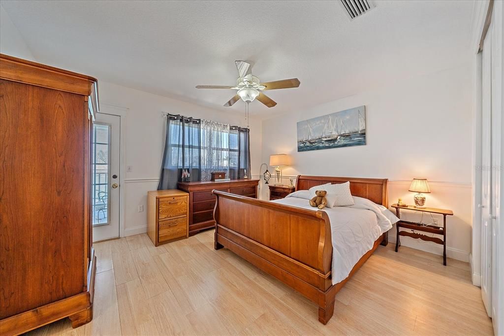 For Sale: $1,500,000 (5 beds, 4 baths, 4054 Square Feet)