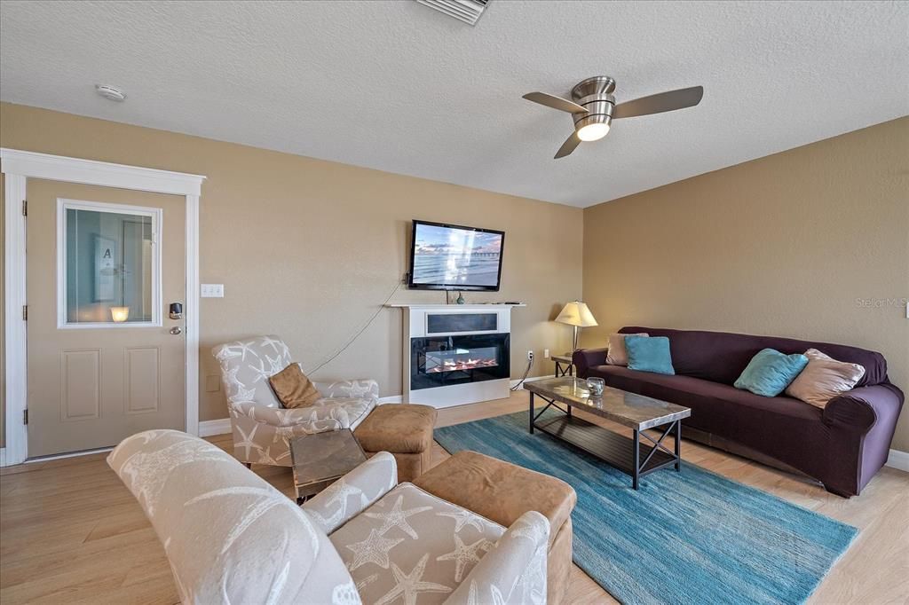 For Sale: $1,500,000 (5 beds, 4 baths, 4054 Square Feet)