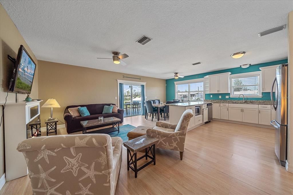 For Sale: $1,500,000 (5 beds, 4 baths, 4054 Square Feet)