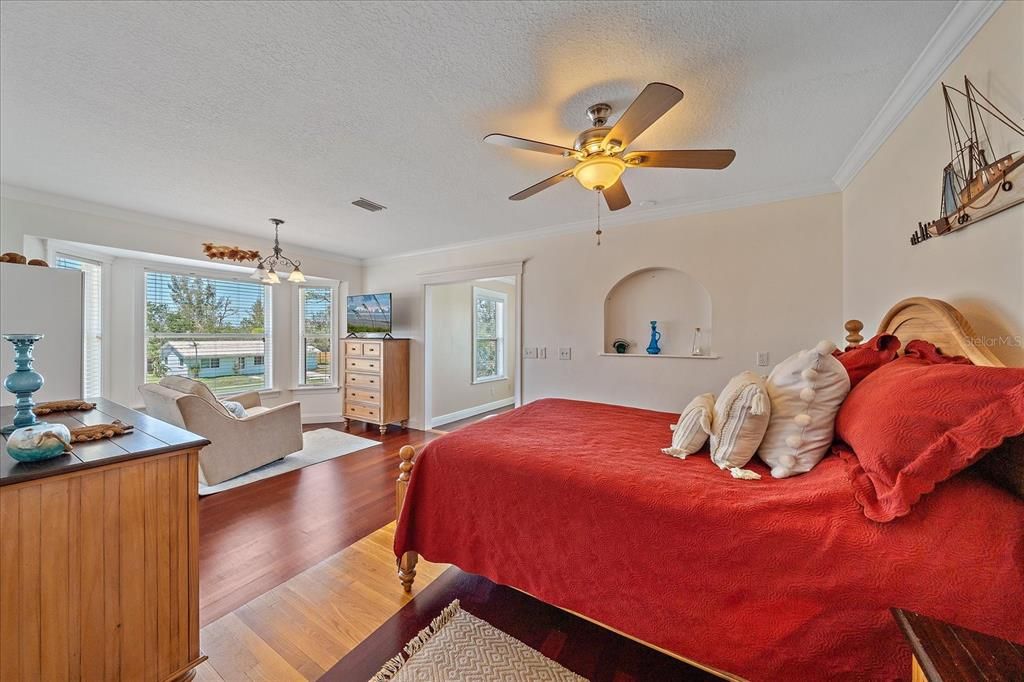 For Sale: $1,500,000 (5 beds, 4 baths, 4054 Square Feet)