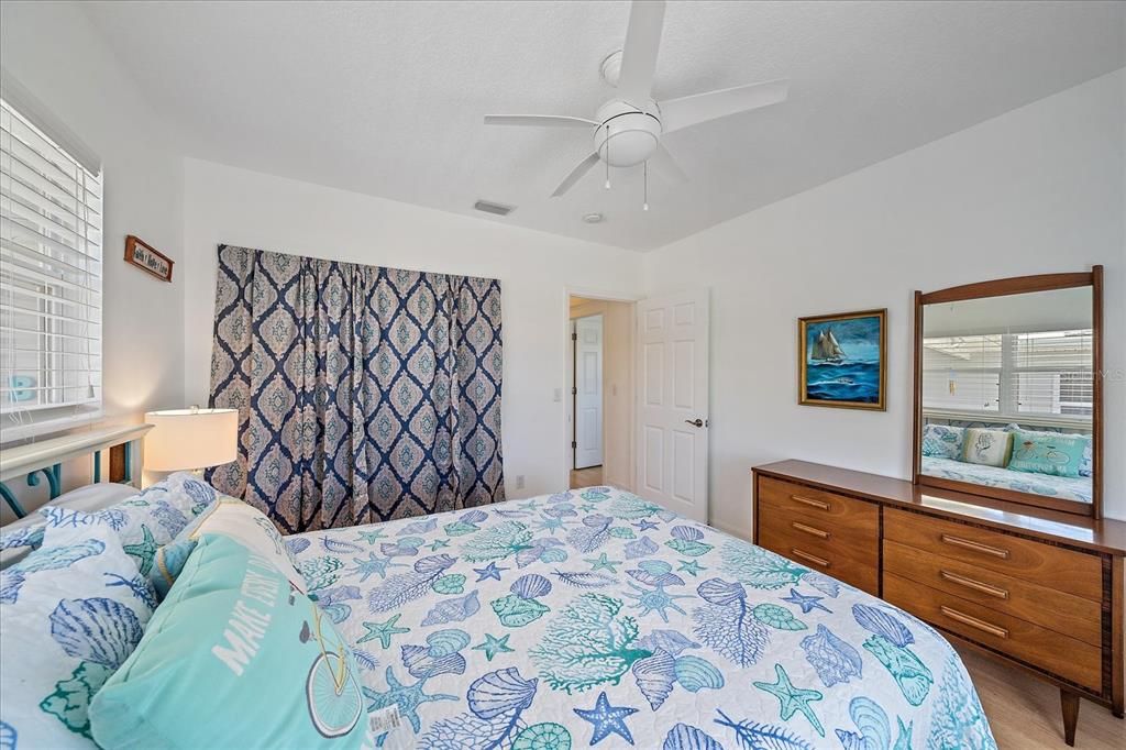 For Sale: $1,500,000 (5 beds, 4 baths, 4054 Square Feet)