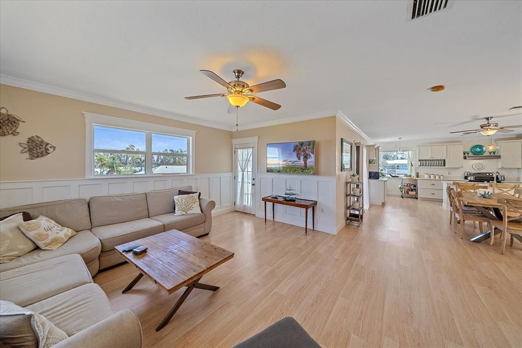 For Sale: $1,500,000 (5 beds, 4 baths, 4054 Square Feet)