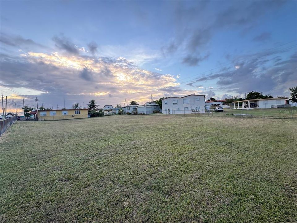 For Sale: $560,000 (0.18 acres)