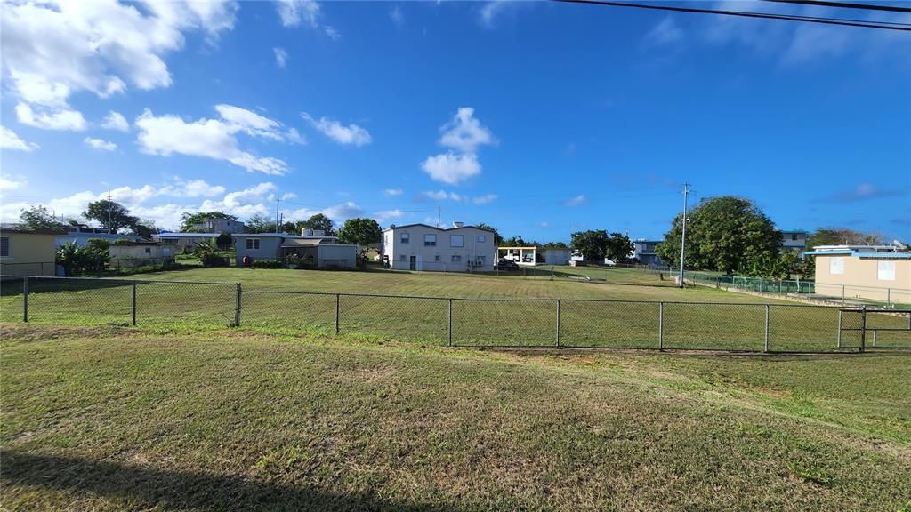 For Sale: $560,000 (0.18 acres)