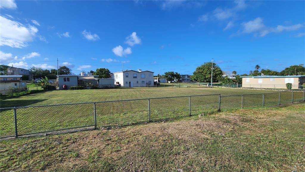 For Sale: $560,000 (0.18 acres)