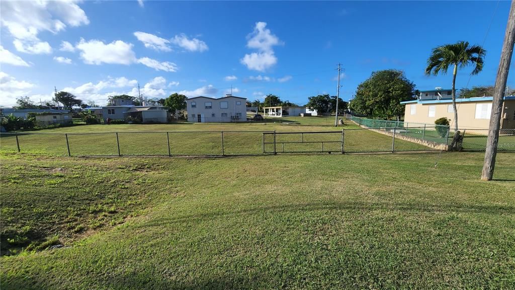 For Sale: $560,000 (0.18 acres)