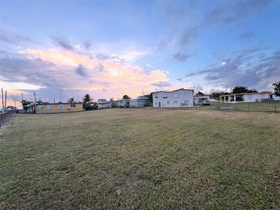 For Sale: $560,000 (0.18 acres)